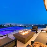 Modern Villa With Unmatched Skyline Views